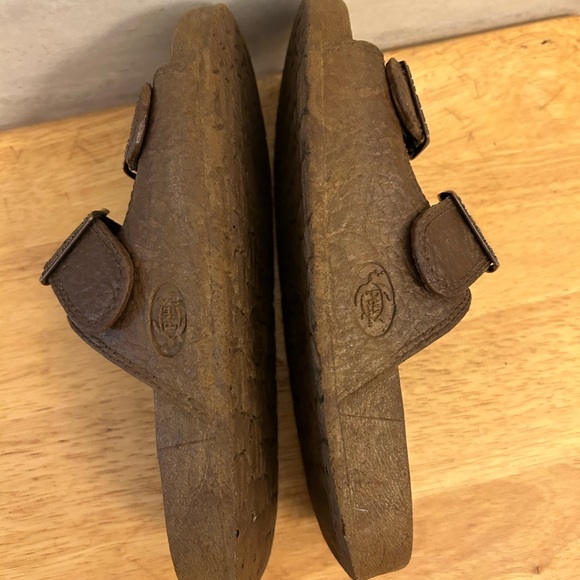 Pali Hawaii Buckle Sandals - Picture 5 of 8